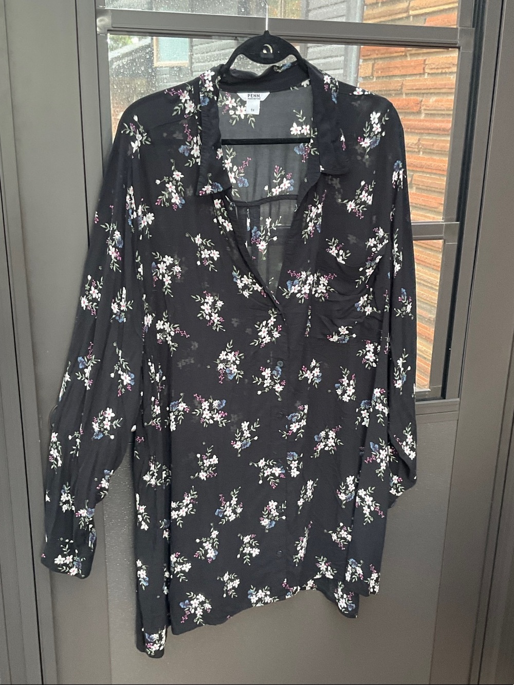 Penningtons Black Floral Split-Neck Long Sleeve Tunic
